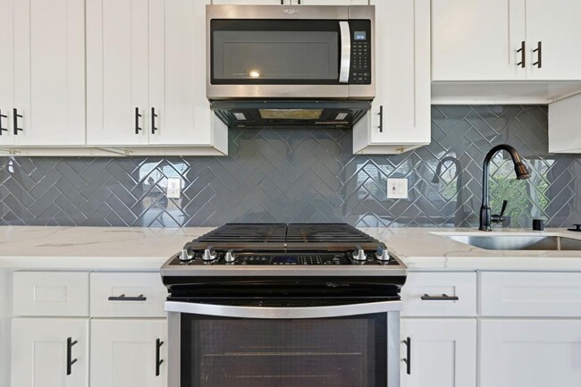 Building Photo - 17212 Matinal Rd