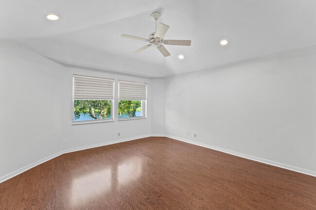 Building Photo - 2011 NW 53rd St