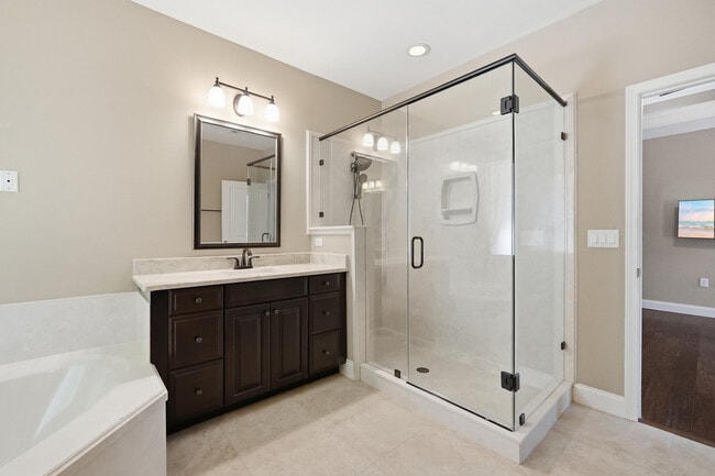 Building Photo - 2348 Cummings Dr