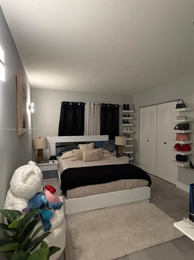 Building Photo - 15354 SW 72nd St