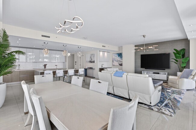 Building Photo - 3100 N Ocean Dr