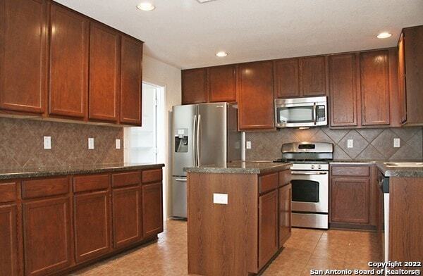 Building Photo - 547 Red Quill Nest