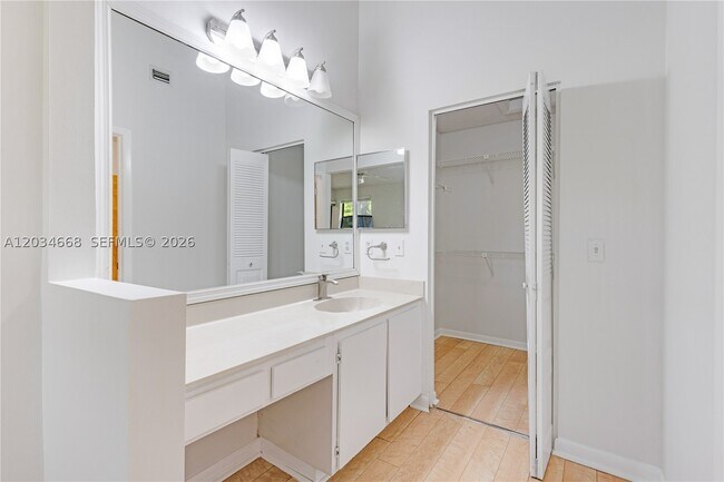 Building Photo - 104 NW 98th Ave