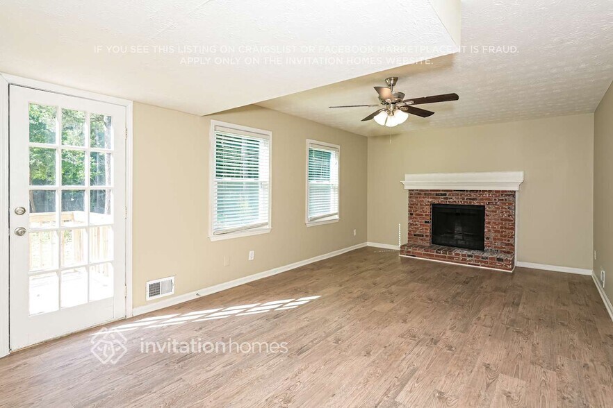 Building Photo - 1740 Rose Garden Ln