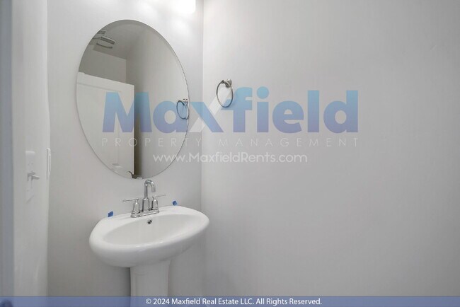 Building Photo - Interior New Townhouse - 3BD 3BA 2GA