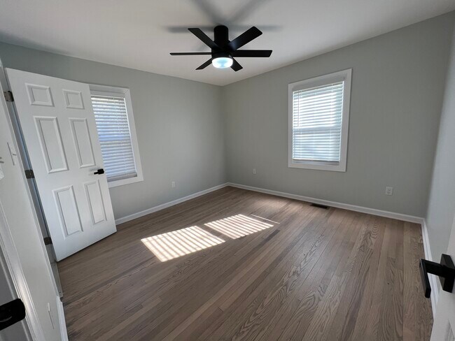 2nd bedroom - 3760 Reid Rd