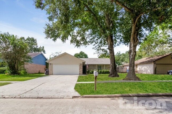 Building Photo - 24019 Lone Elm Dr