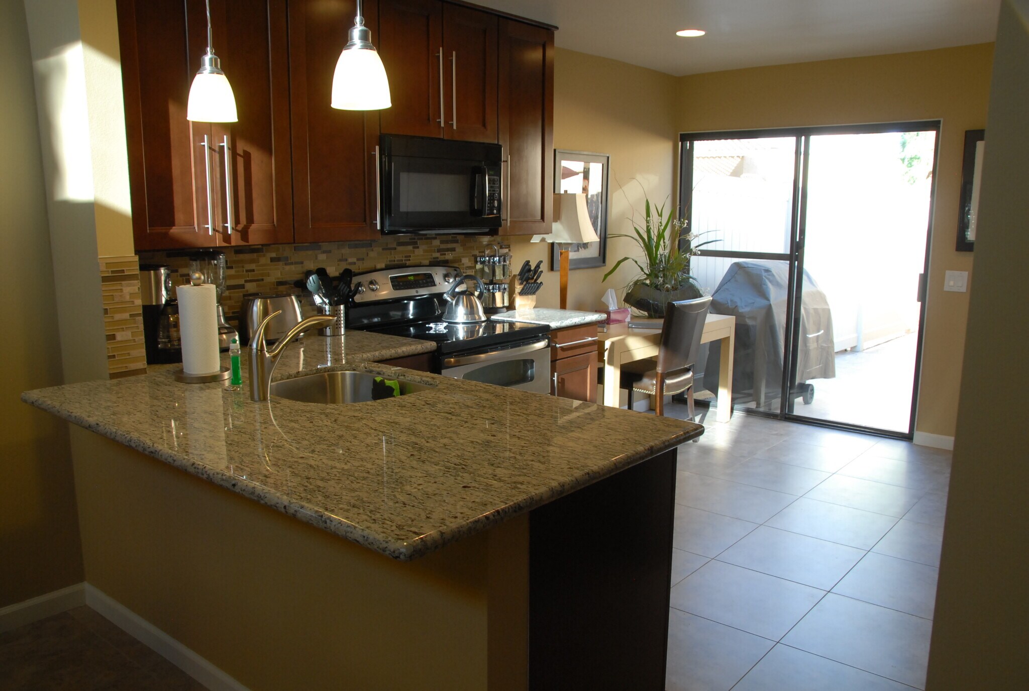 Building Photo - 47975 Joshua Ct