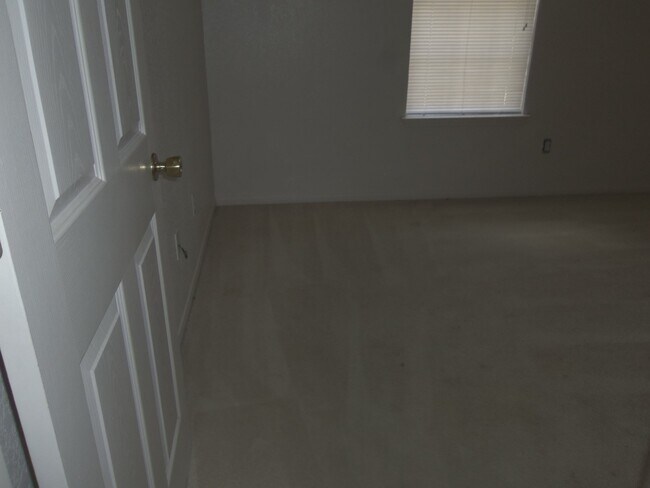 Building Photo - 4201 Windwood Dr