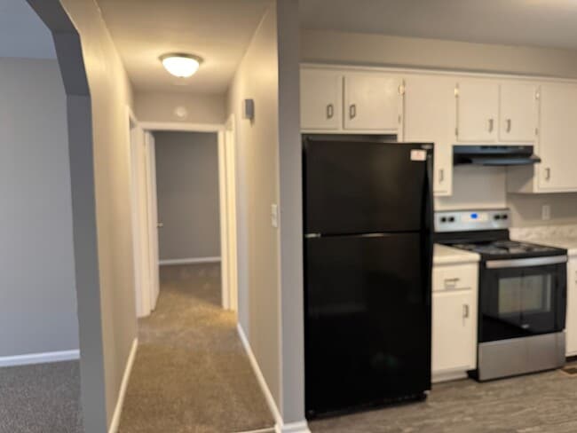 Building Photo - Great Location! 2 bed 1 bath off 101st!