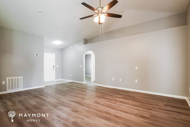 Building Photo - 14145 Econ Woods Ln