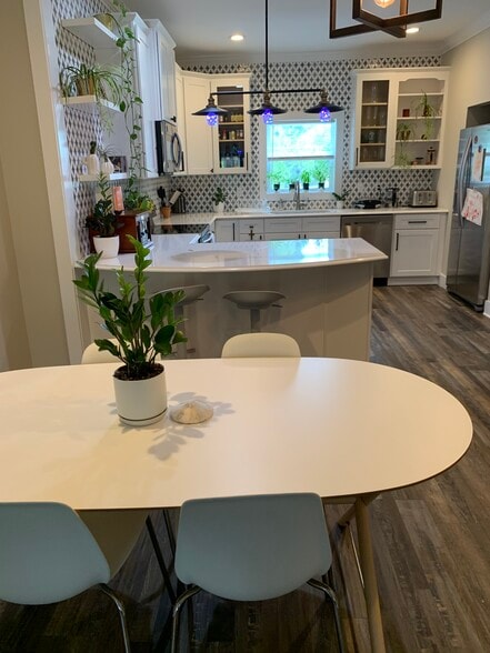 Building Photo - 1426 Harvey St