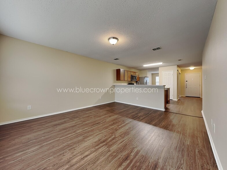 Building Photo - 1140 Single Tree Dr