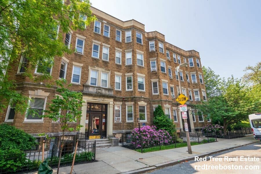 Building Photo - 104 Peterborough St