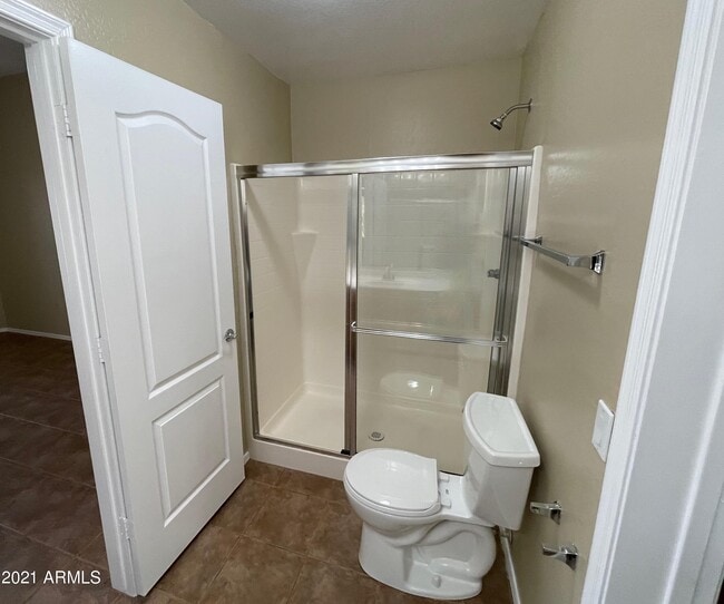 Building Photo - 2250 E Deer Valley Dr