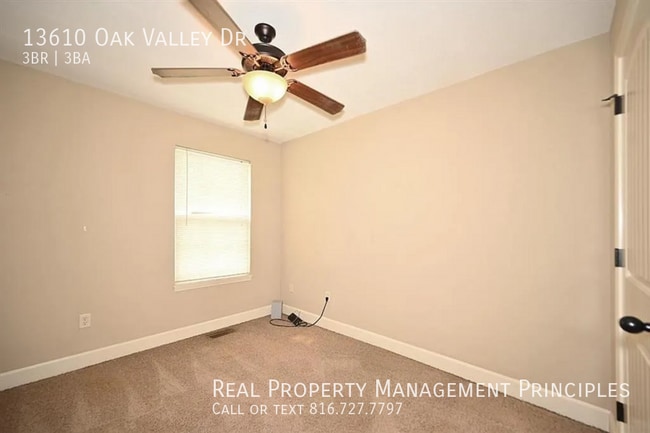 Building Photo - 13610 Oak Valley Dr