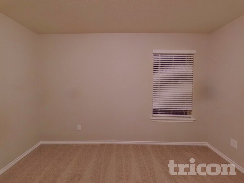 Building Photo - 3417 Doris Dr