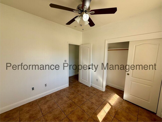 Building Photo - 4 Bed/2 Bath + Office in SW Bakersfield w/ RBP, Solar & $0 Deposit Option