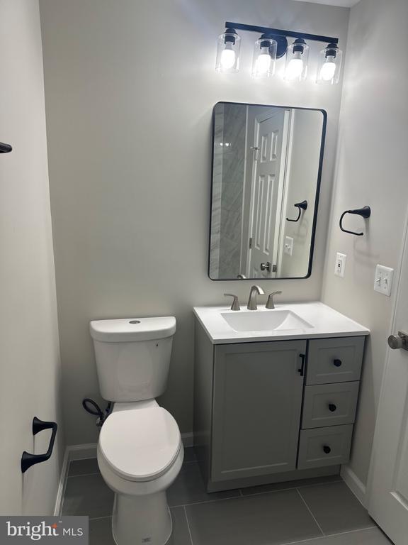 Building Photo - 5016 Lambsgate Ln