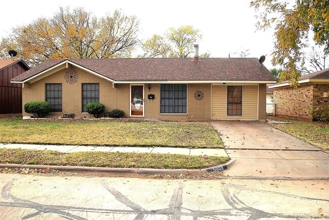 Primary Photo - 5008 Rock Point St