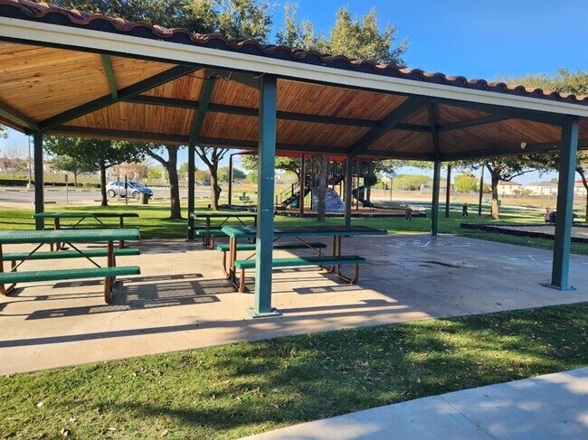 Building Photo - 600 Sheep Trail Dr