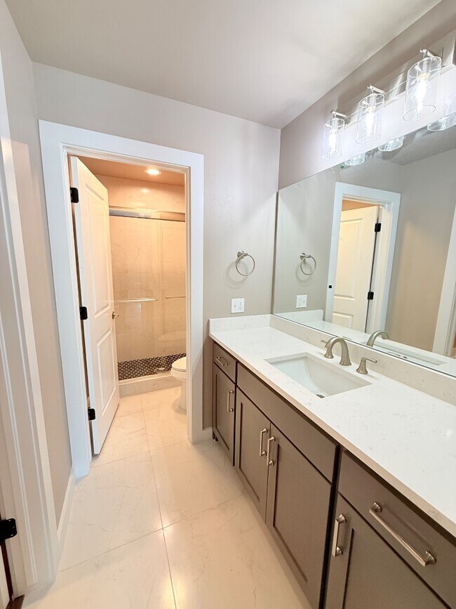 Building Photo - 520 Nabi Dr