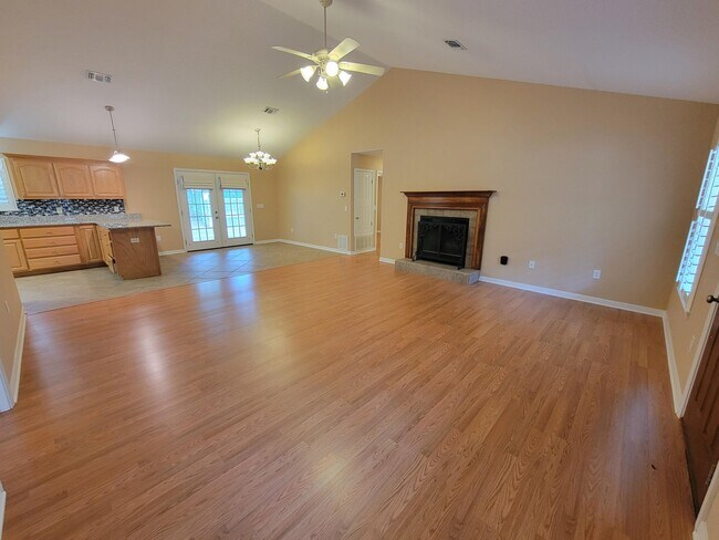 Building Photo - 4707 Nichols Creek Rd