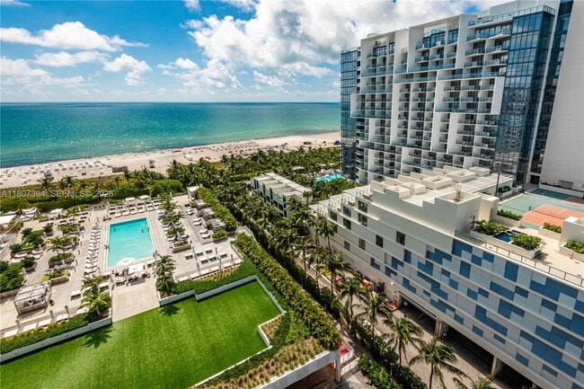Building Photo - 2301 Collins Ave