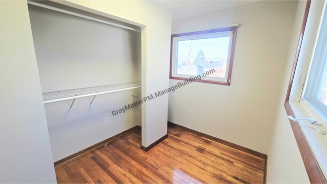 Building Photo - 738 E 35th St