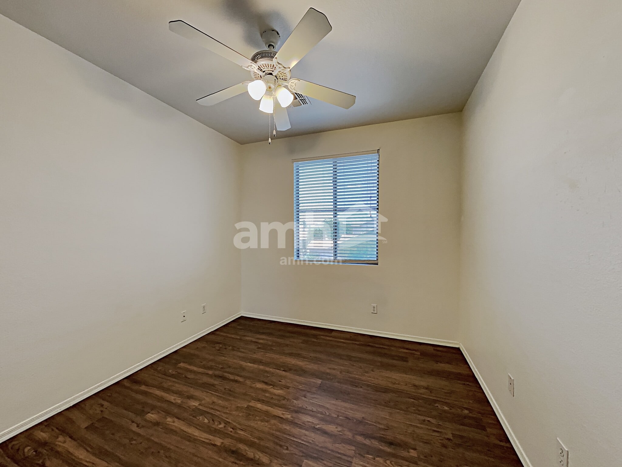 Building Photo - 1231 S Amador