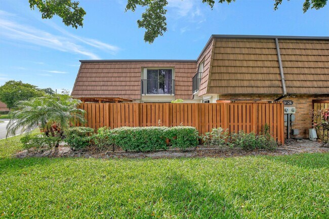 Building Photo - 9126 SW 20th Pl
