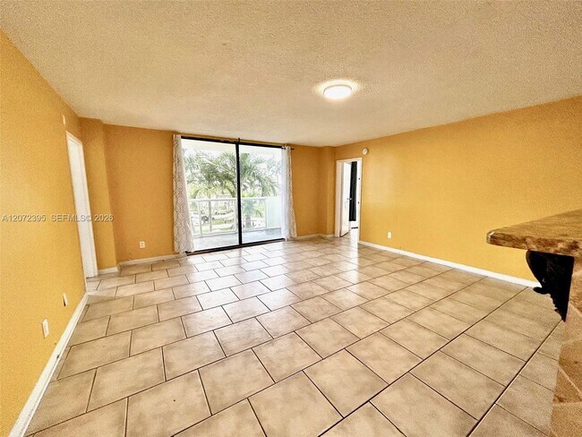 Building Photo - 13499 Biscayne Blvd