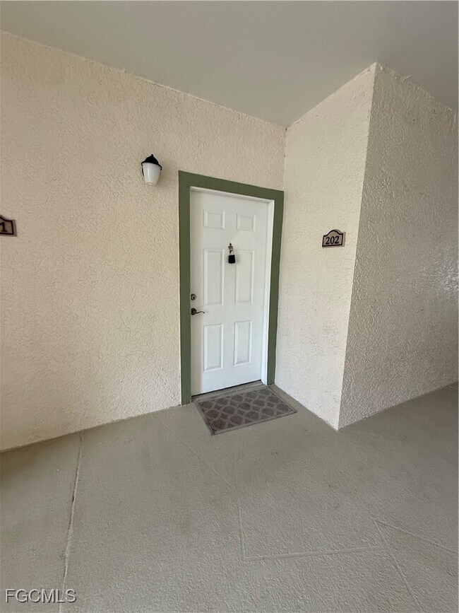 Building Photo - 23680 Walden Center Dr