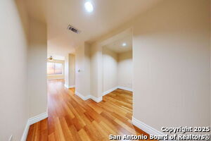 Building Photo - 215 Center St