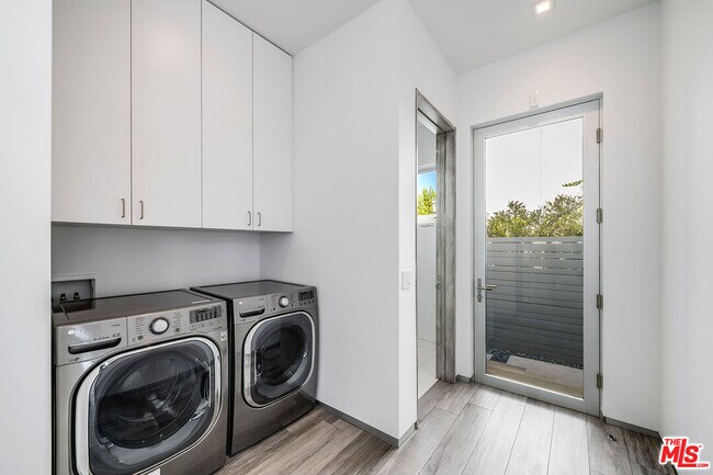 Building Photo - 16457 Westfall Pl