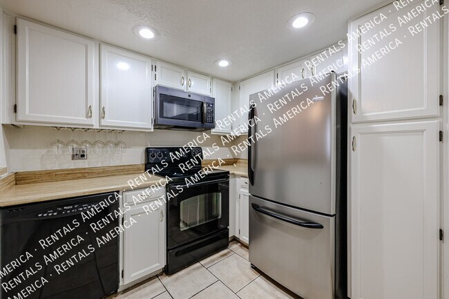 Building Photo - Check out this beautiful 2-bedroom, 2.5 ba...