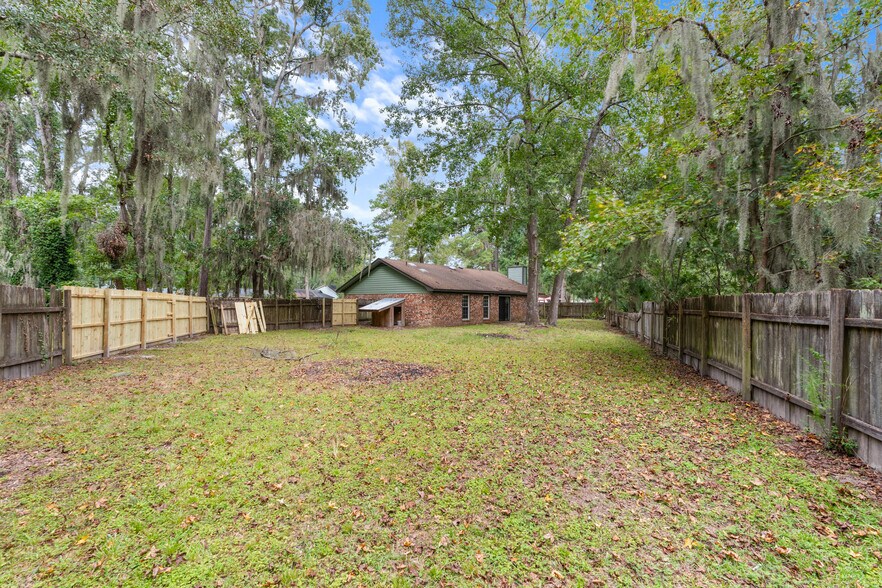 Building Photo - 16 Bitterroot Ln