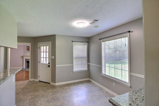 Building Photo - 1493 Wolf Hunt Dr