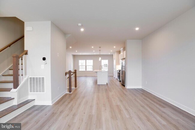 Building Photo - 4504 Dandelion Lp