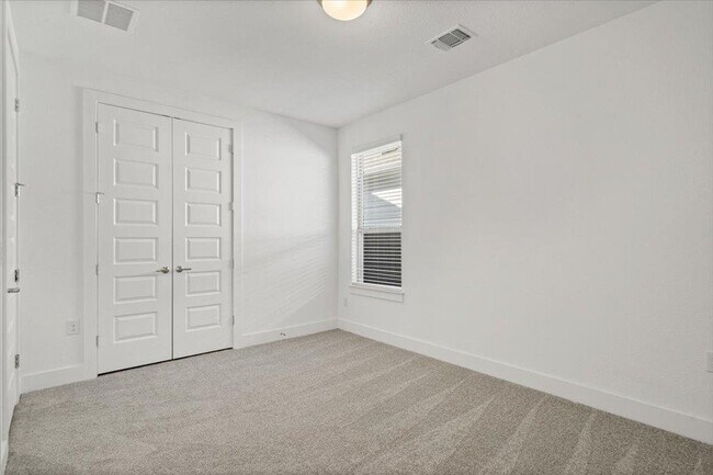 Building Photo - 9704 Boathouse Dr
