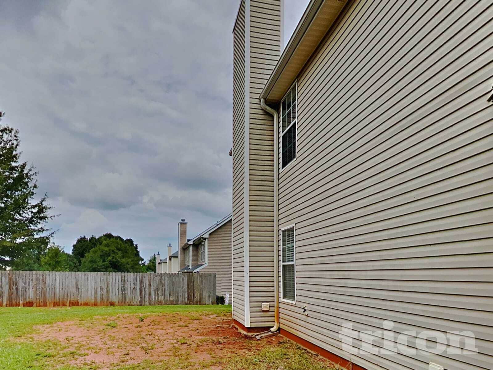 Building Photo - 25 Heaton Dr