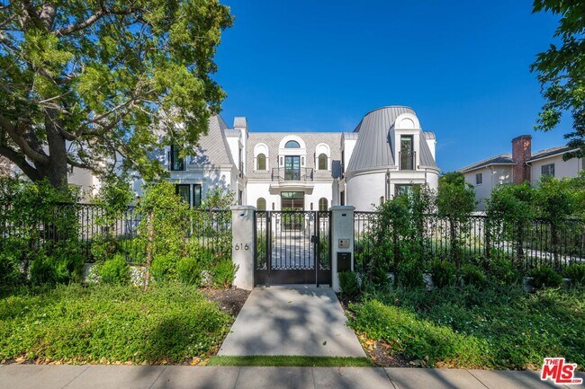 Building Photo - 616 N Alpine Dr