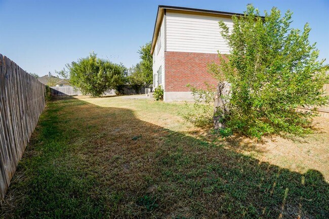 Building Photo - 801 Cisco Valley Cv
