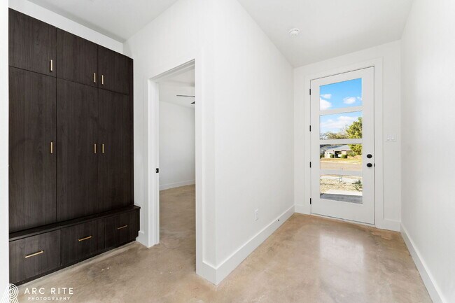 Building Photo - Pre-Leasing Fall of 2026!! Luxury Homes!!