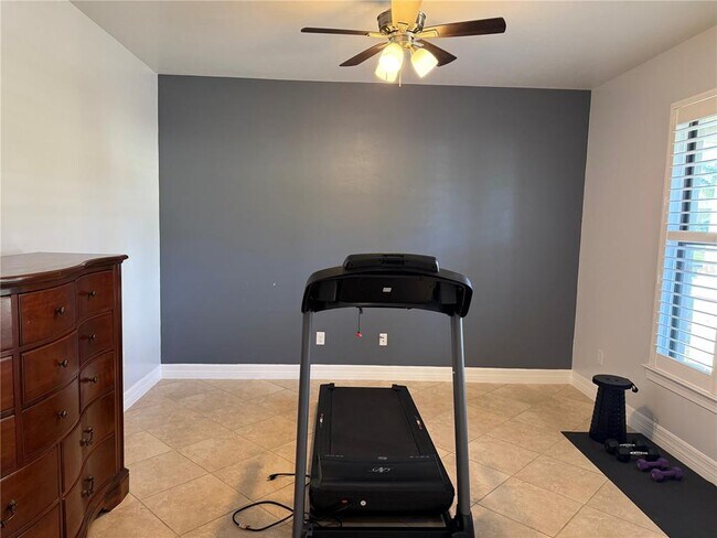 Building Photo - 2599 Marton Oak Blvd