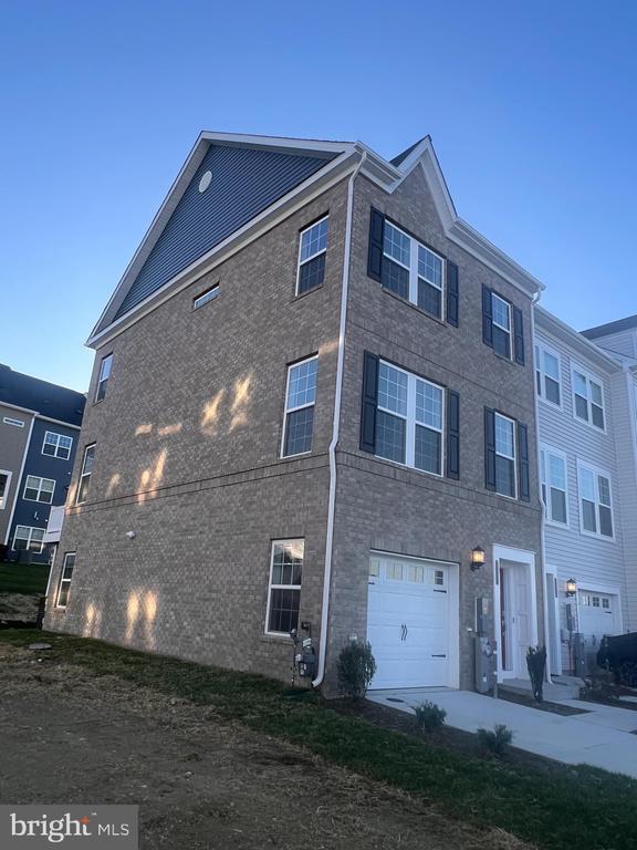 Building Photo - 7551 Dundee Rd