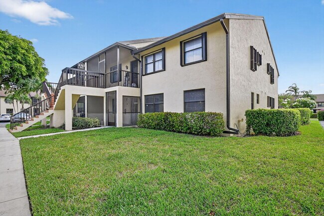 Building Photo - 4707 Lucerne Lakes Blvd E