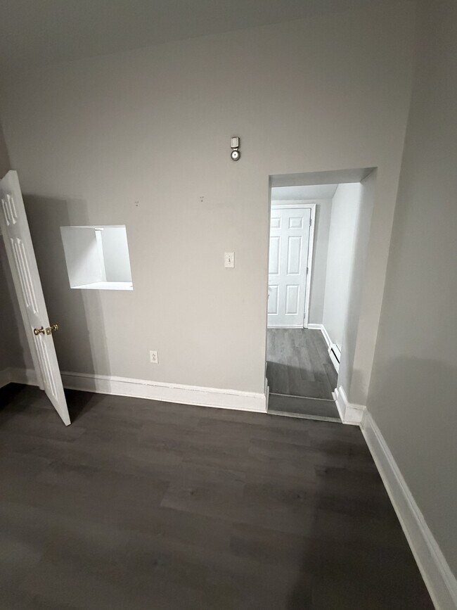 Building Photo - 1442 N Newkirk St