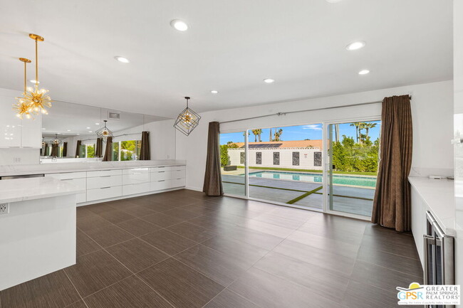 Building Photo - 73552 Feather Trail