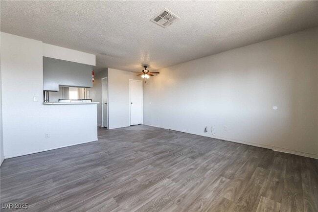 Primary Photo - 419 N 15th St